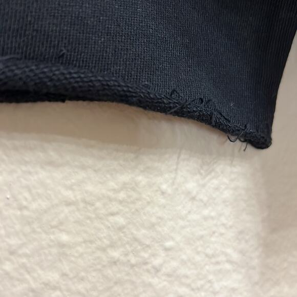 Black Cropped Peace Short-sleeve Raw Hem Sweatshirt - Picture 4 of 6